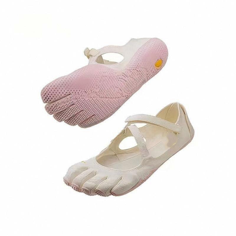 Classic Split-Toe Ballet Flats